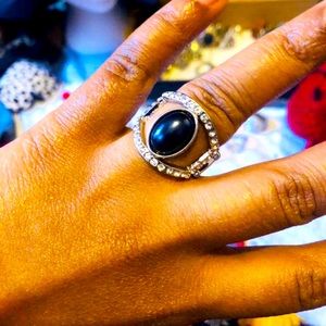 NAVY BLUE SILVER OVAL JEWELED STRETCHY RING